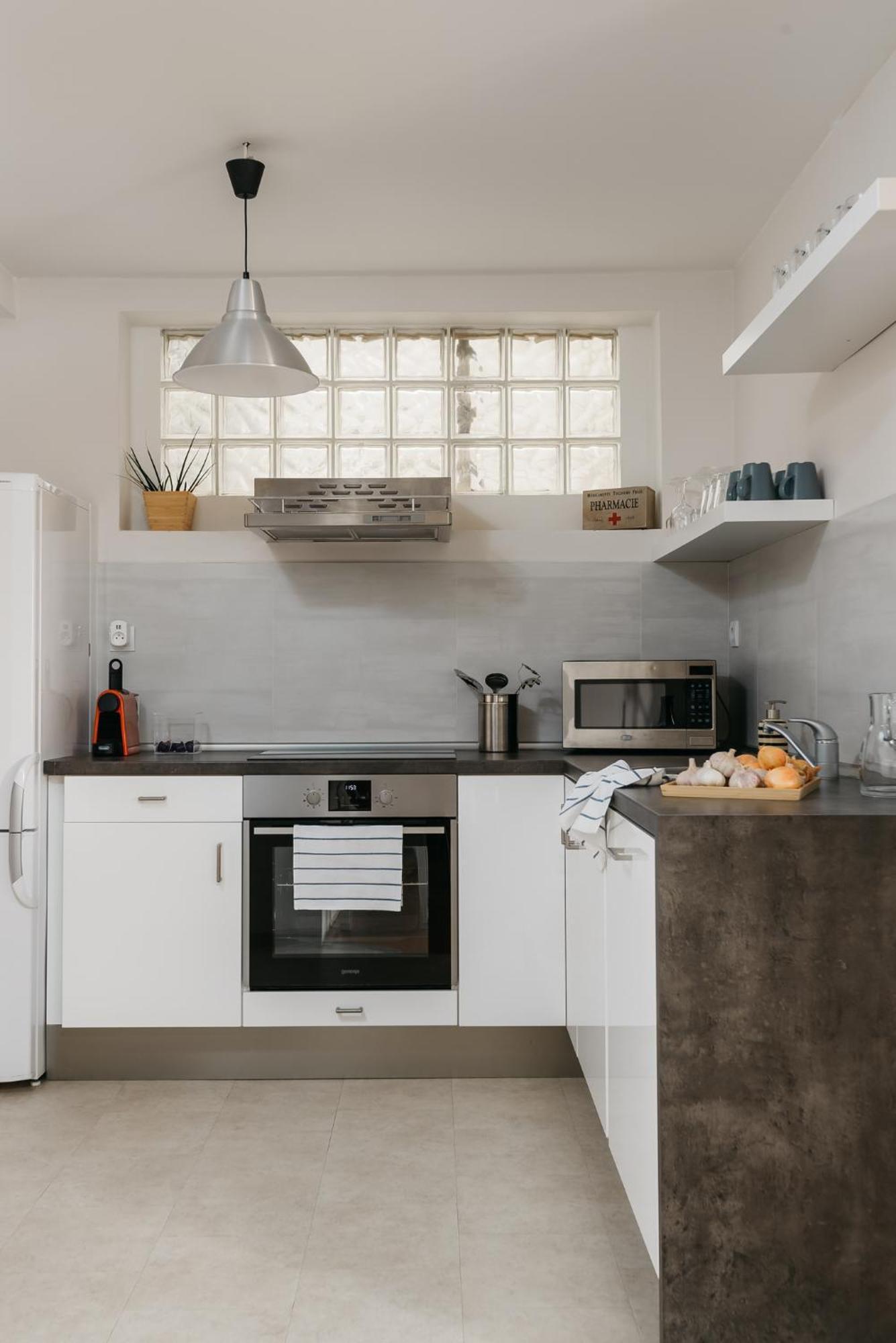 Roy 2 Bdr Apartment With Prague Castle View, Parking & Ac ภายนอก รูปภาพ